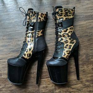 SOLD Hella Heels Empire Kicks